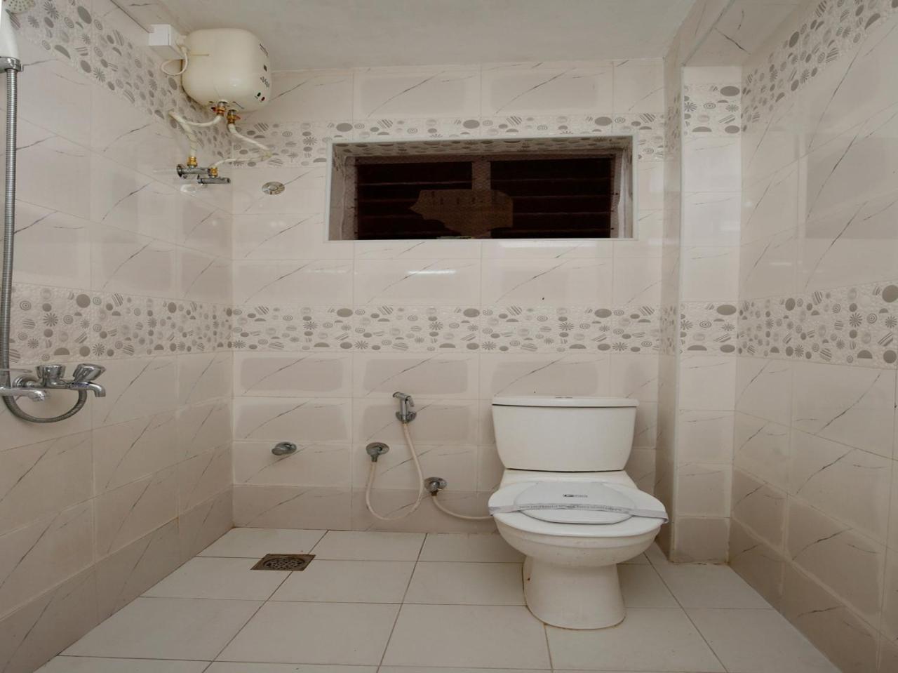 Oyo 9797 Hotel Vbee Plaza Thiruvananthapuram ภายนอก รูปภาพ