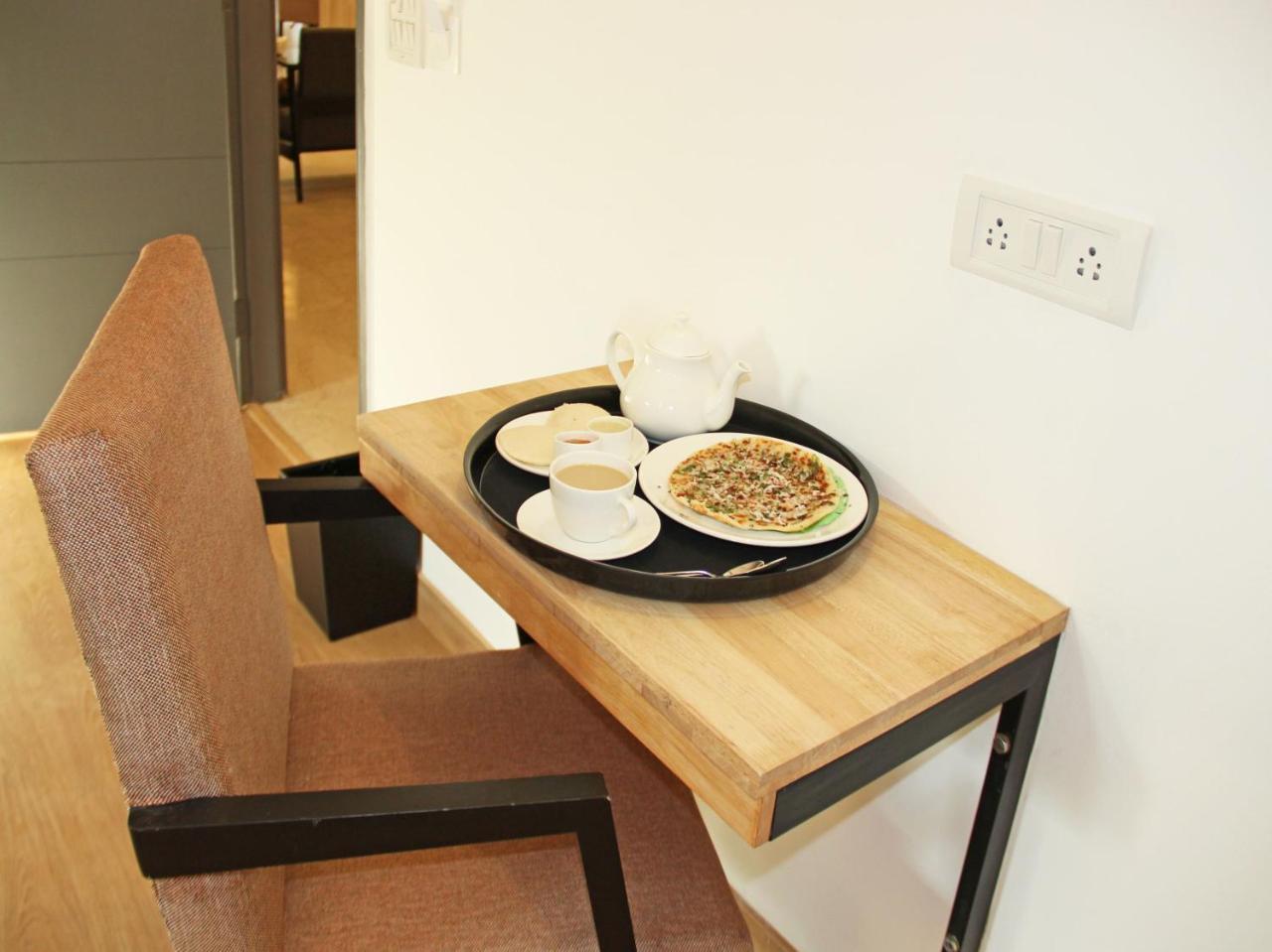 Oyo 9797 Hotel Vbee Plaza Thiruvananthapuram ภายนอก รูปภาพ