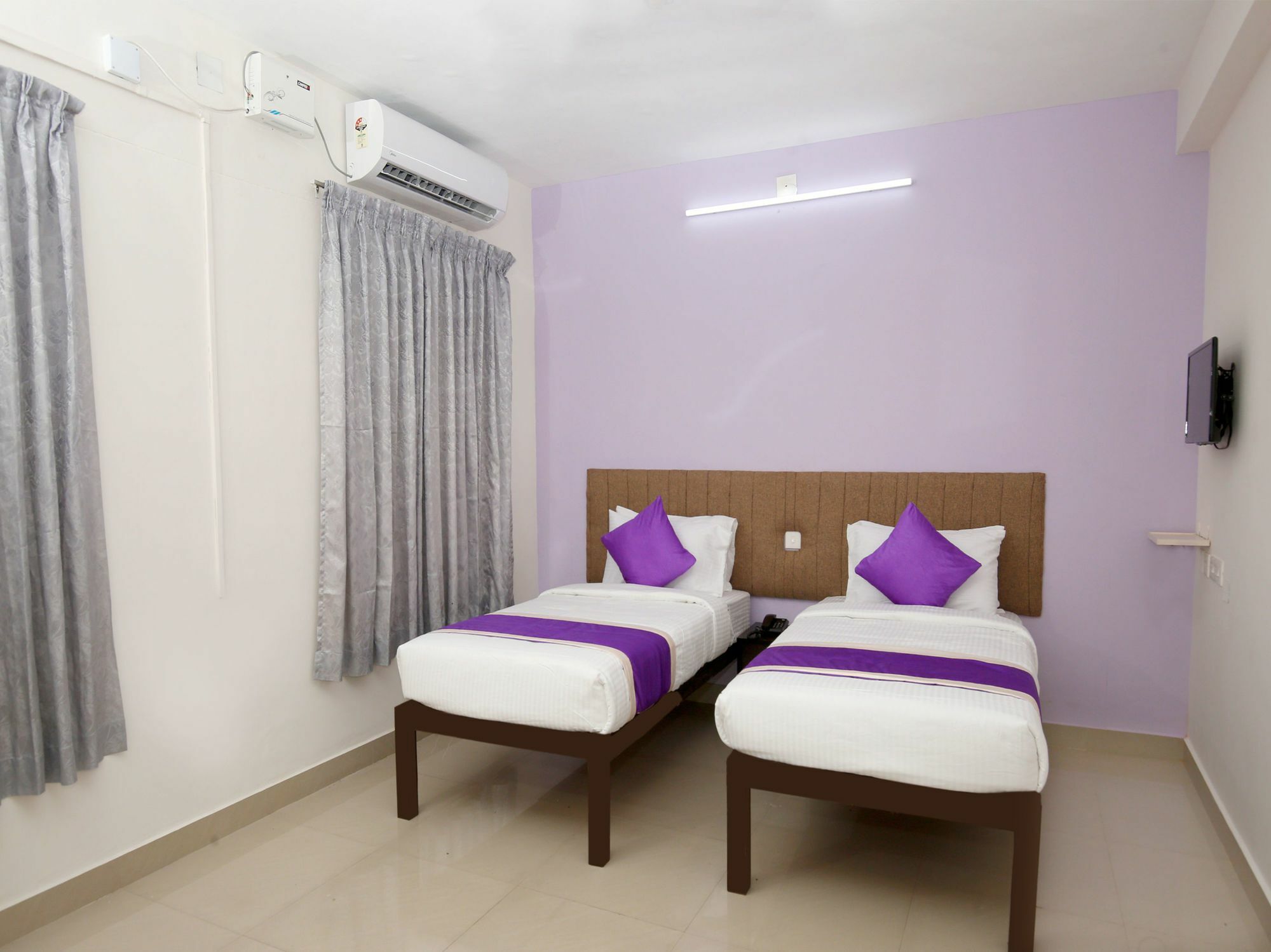 Oyo 9797 Hotel Vbee Plaza Thiruvananthapuram ภายนอก รูปภาพ
