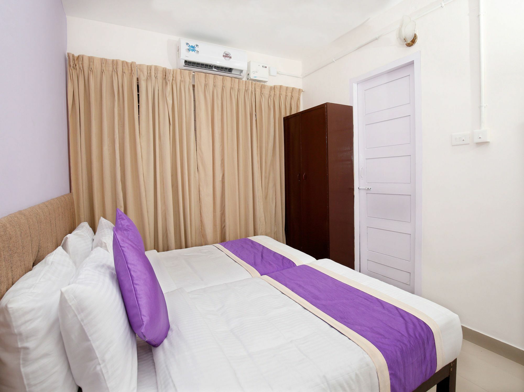 Oyo 9797 Hotel Vbee Plaza Thiruvananthapuram ภายนอก รูปภาพ
